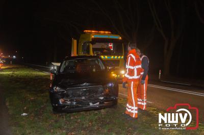 Meerdere personen voor controle naar het ziekenhuis, na ongeval met twee auto's op de Wolberg N309. - © NWVFoto.nl