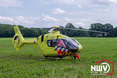 Traumahelikopter ter plaatse bij ongeval wielrenner Kolmansweg Nunspeet - © NWVFoto.nl