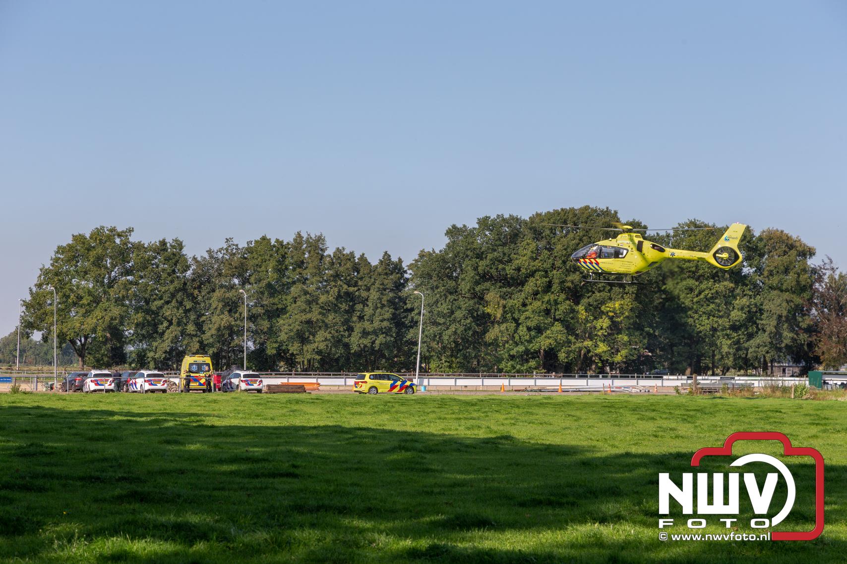 Medische inzet traumahelikopter bij manege Oldebroek - © NWVFoto.nl