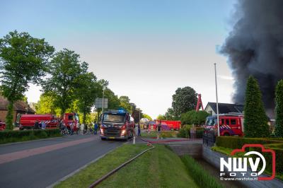 Enorme rookontwikkeling bij brand Rhodos Wellness aan de Elzenweg in Oldebroek - © NWVFoto.nl