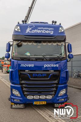 Gezellige meetings van vrachtwagens op het industrieterrein van 't Harde. - © NWVFoto.nl